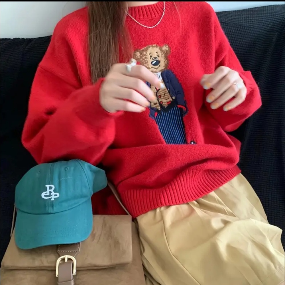 Women's Elegant Crew Neck Sweater